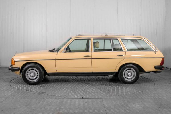 Mercedes-Benz 300 TD Turbodiesel 1980 28165