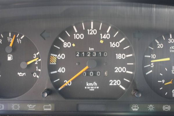 Mercedes-Benz 300 d 1985 28521