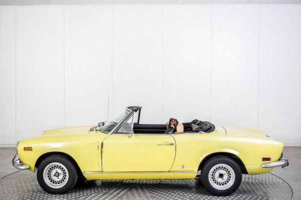 Fiat 124 Spider CS 1973 93597