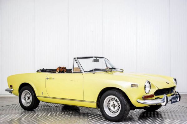 Fiat 124 Spider CS 1973 93602