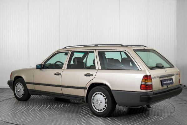 Mercedes-Benz 300 TD Turbo 1987 101606