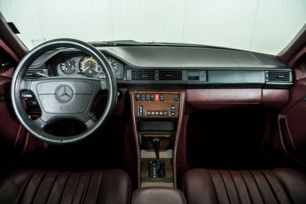 Mercedes-Benz 300 TD Turbo 1987 101607