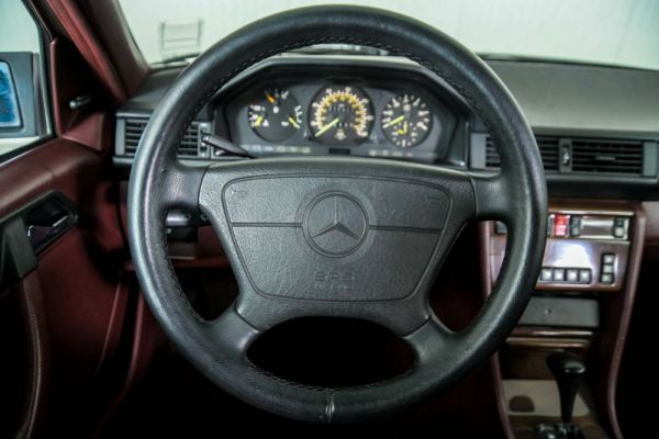 Mercedes-Benz 300 TD Turbo 1987 101608