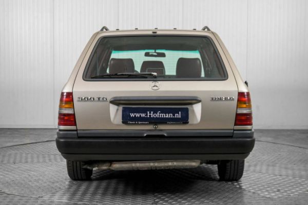 Mercedes-Benz 300 TD Turbo 1987 101611