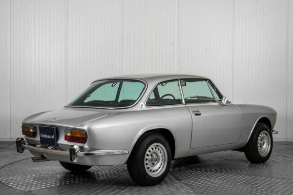 Alfa Romeo 2000 GT Veloce 1975