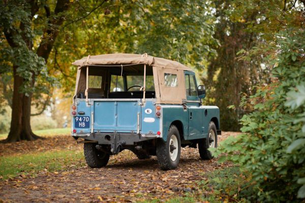 Land Rover 88 1976 25686