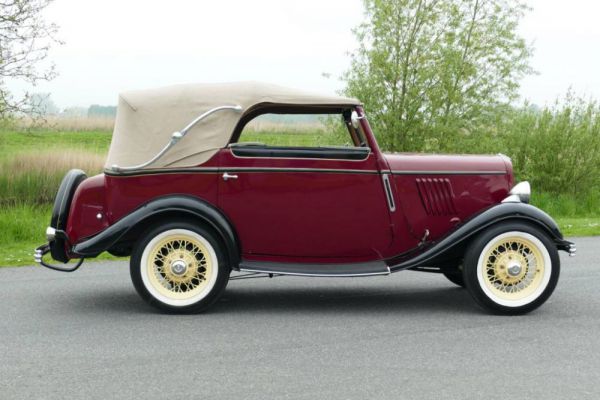 Ford Model Y 1932 89782