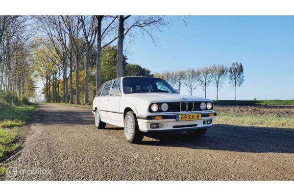 BMW 325ix Touring 1991 30220