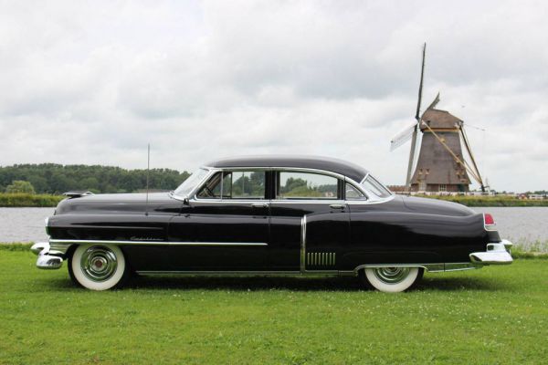 Cadillac 60 Special Fleetwood 1951