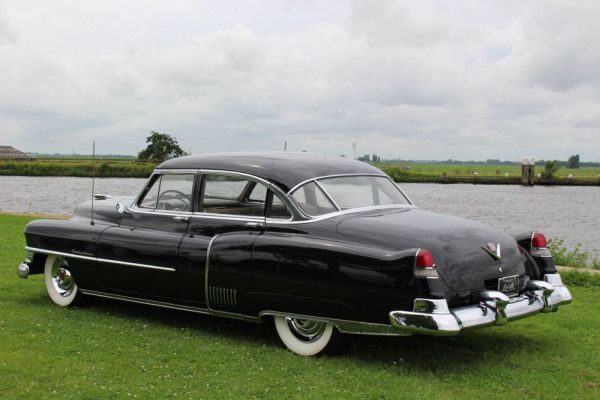 Cadillac 60 Special Fleetwood 1951 30986