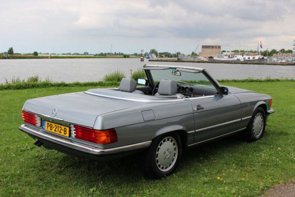 Mercedes-Benz 560 SL 1989 67218