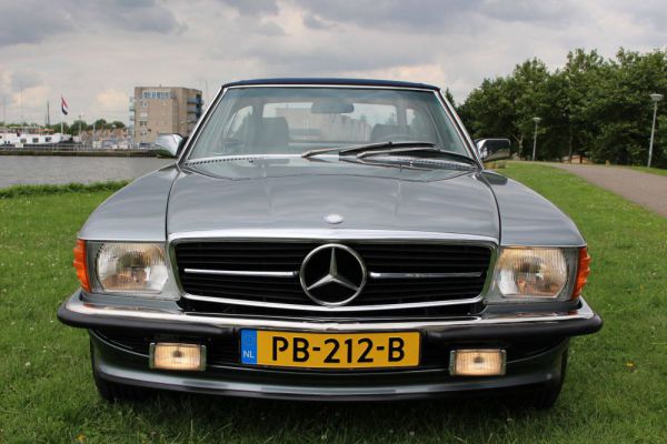 Mercedes-Benz 560 SL 1989 67220