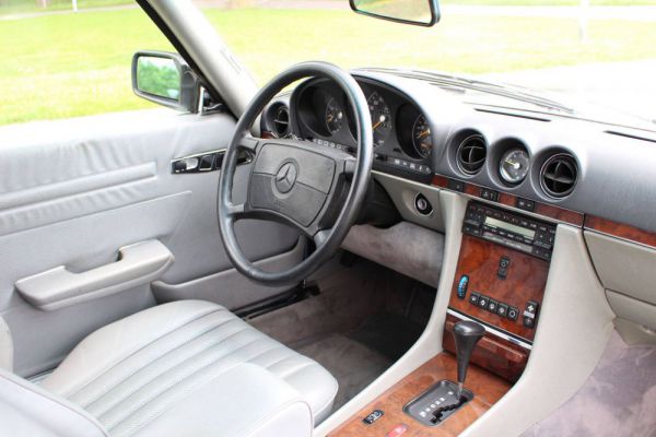 Mercedes-Benz 560 SL 1989 67225