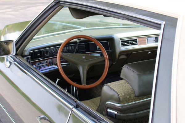 Cadillac Coupe DeVille 1972 67806