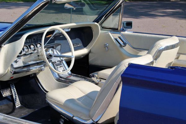 Ford Thunderbird 1964 93884