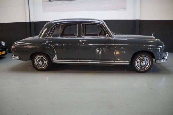 Mercedes-Benz 220 S 1959 31705