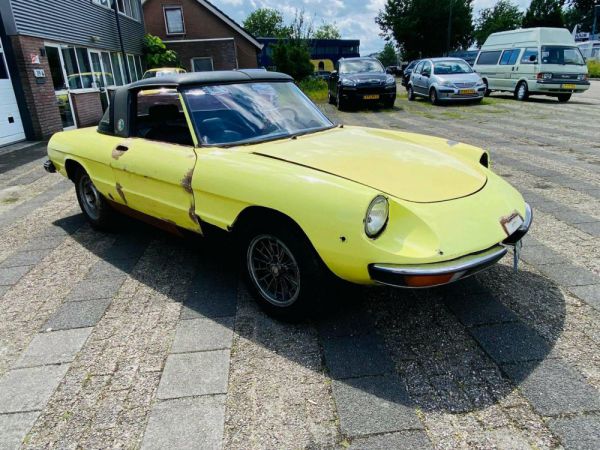 Alfa Romeo Spider Veloce 2000 1976 33616