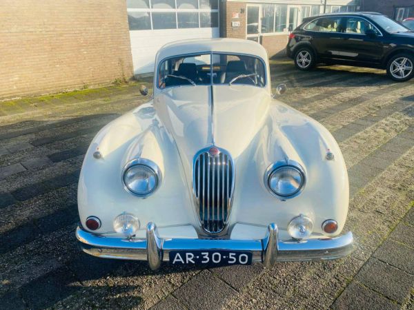 Jaguar XK 140 SE FHC 1956