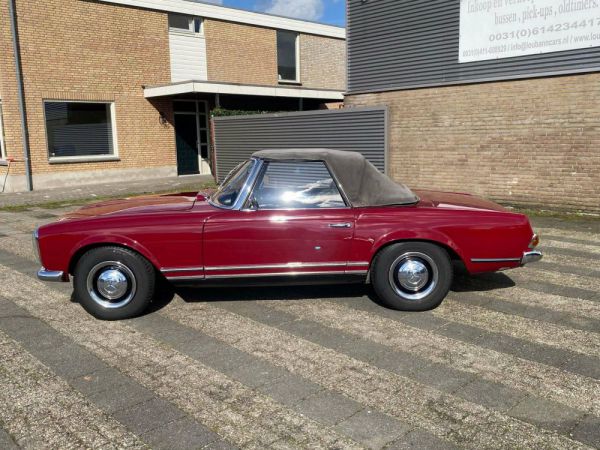 Mercedes-Benz 230 SL 1966 33760