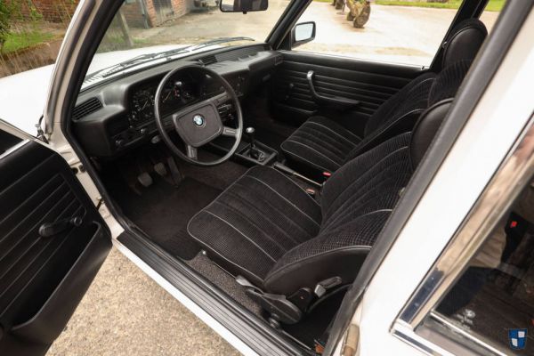 BMW 323i 1980 73284