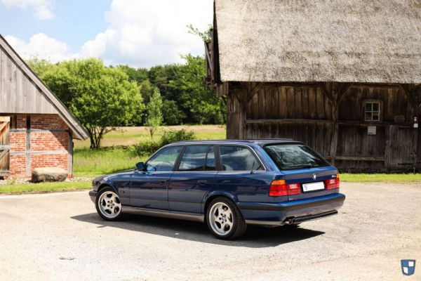 BMW M5 Touring 1992 73420