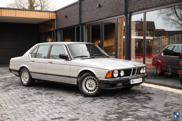 BMW 745i 1986