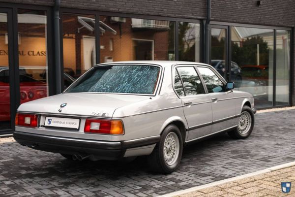 BMW 745i 1986 73502