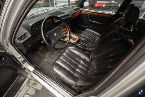 BMW 745i 1986 73504