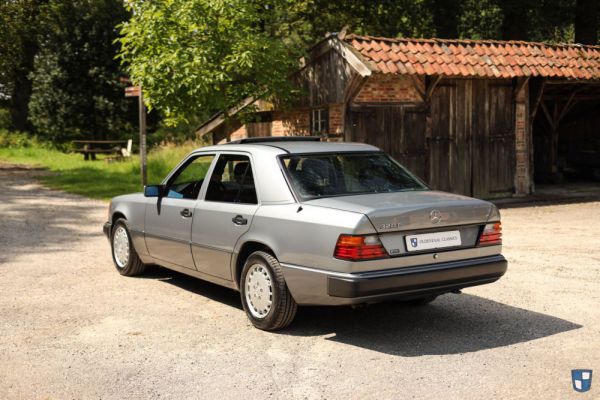 Mercedes-Benz 320 E 1993 79367