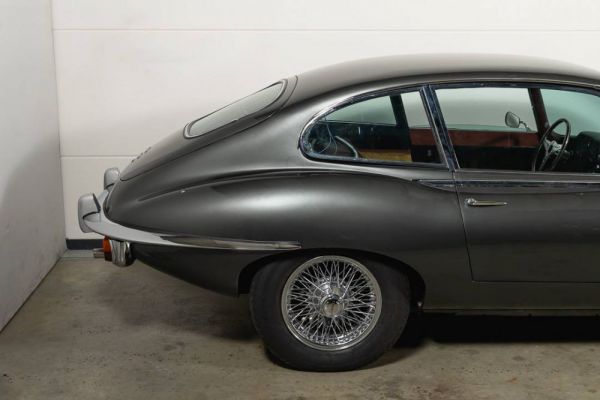 Jaguar E-Type (2+2) 1970 39451