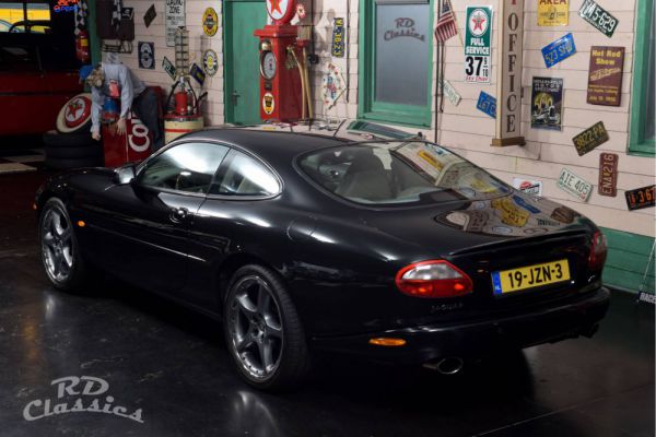 Jaguar XKR 2000 41235