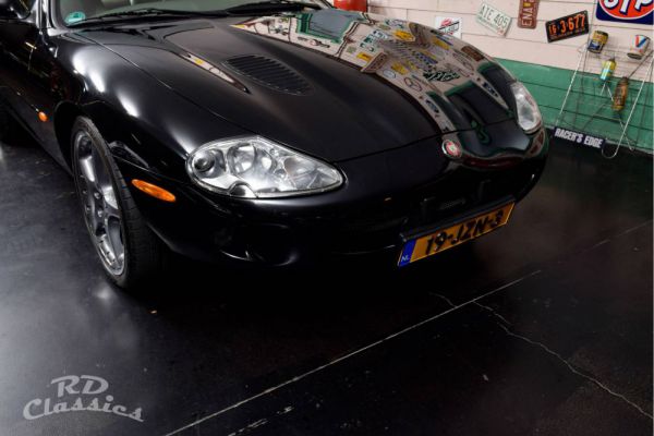 Jaguar XKR 2000 41240