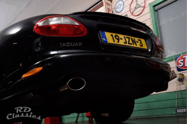 Jaguar XKR 2000 41244