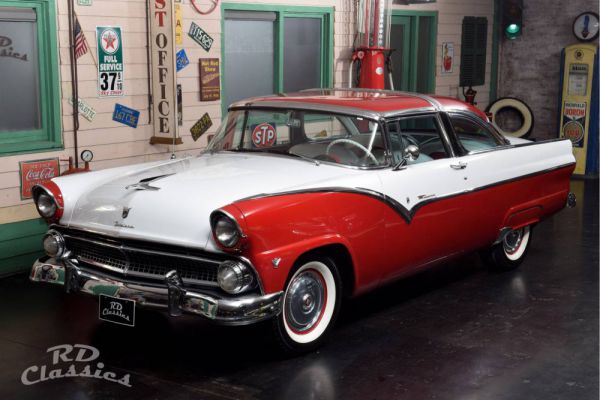 Ford Fairlane Victoria 1955