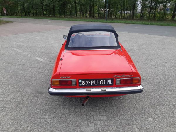 Alfa Romeo Spider Veloce 2000 1976 49103