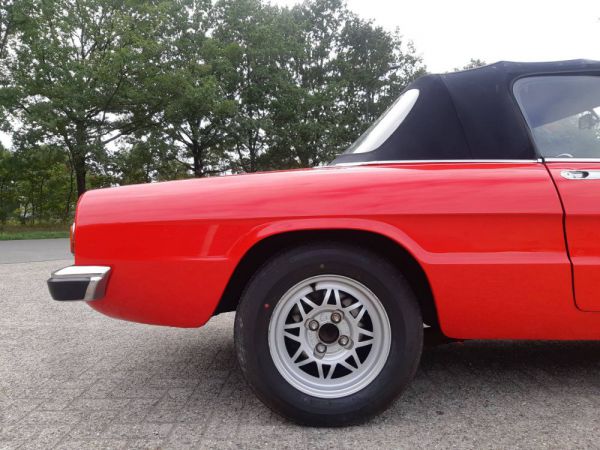 Alfa Romeo Spider Veloce 2000 1976 49108