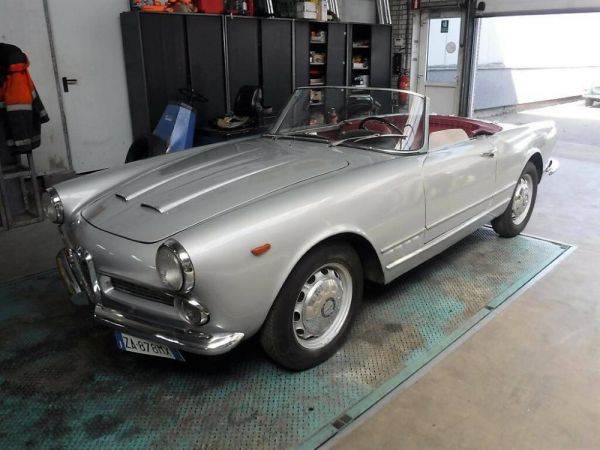 Alfa Romeo 2000 Spider 1961