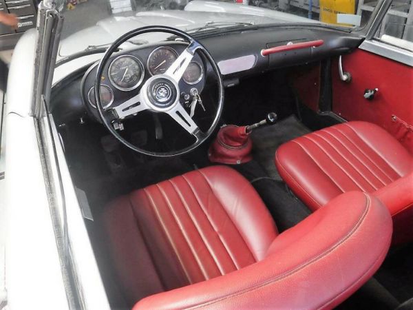 Alfa Romeo 2000 Spider 1961 51756