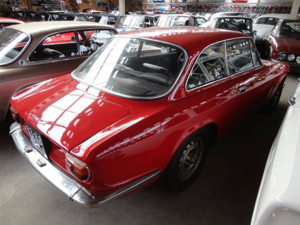 Alfa Romeo Giulia GT 1300 Junior 1971 51828