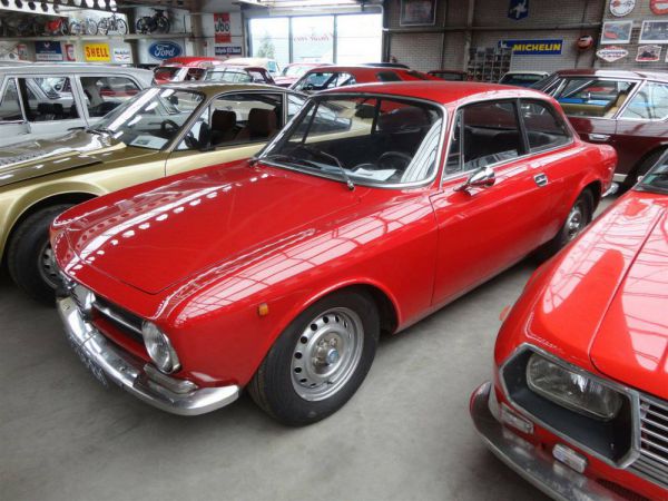 Alfa Romeo Giulia GT 1300 Junior 1971 51834