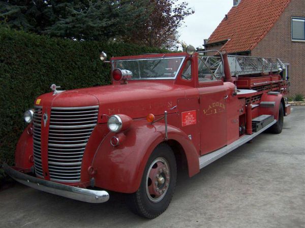 AUTRE American LaFrance - 700 Series Fire Truck 1950 52116