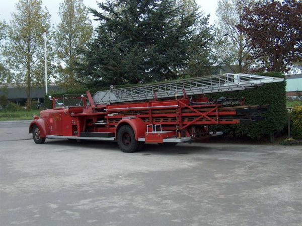 AUTRE American LaFrance - 700 Series Fire Truck 1950 52124