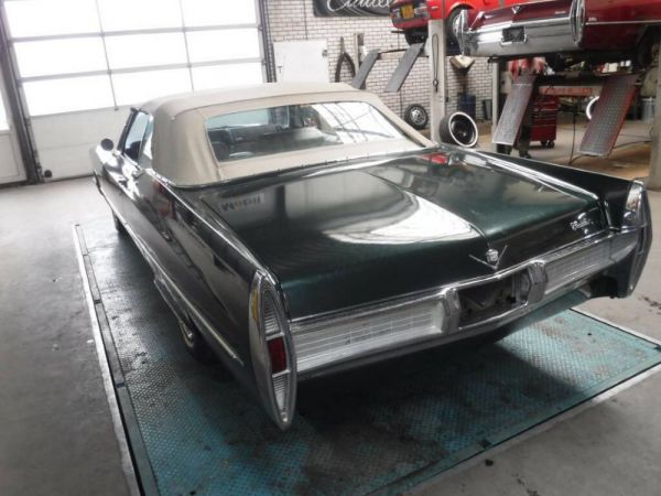 Cadillac DeVille Convertible 1967