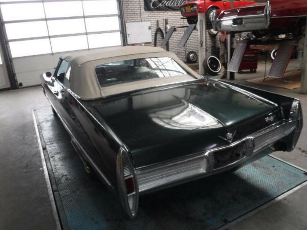 Cadillac DeVille Convertible 1967 52360