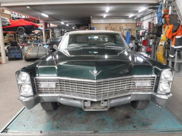 Cadillac DeVille Convertible 1967 52368