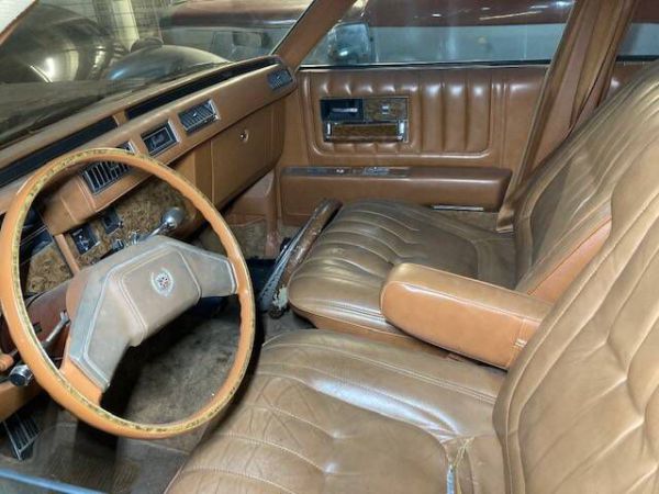 Cadillac Seville Sedan 6.0L 1979 52420