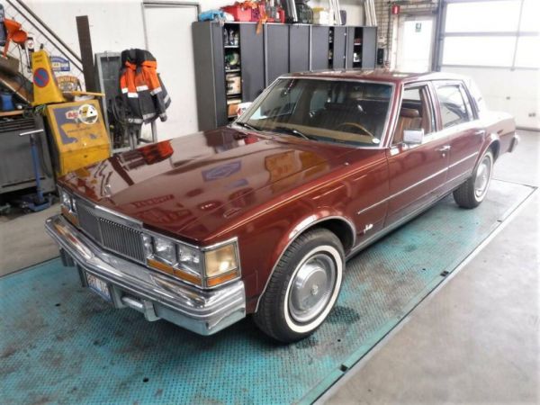 Cadillac Seville Sedan 6.0L 1979 52423