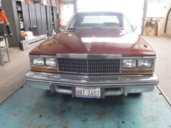 Cadillac Seville Sedan 6.0L 1979 52424