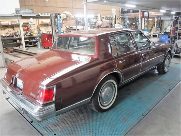 Cadillac Seville Sedan 6.0L 1979 52429