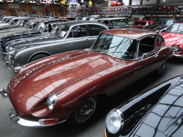 Jaguar E-Type (2+2) 1968 52895